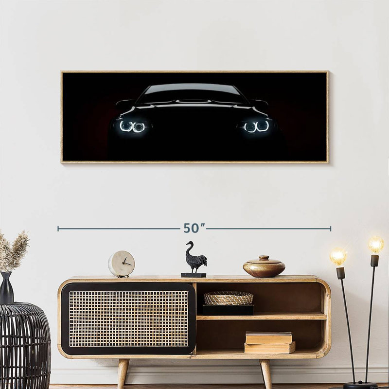 Voiture noire de luxe, Cadre flottant en bois naturel, 49 po x 17 po