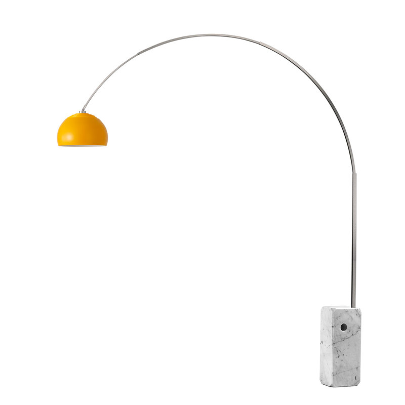 Lampe à arc moderne Mid-Century Iconic H 95 po - Corps en acier nickel satiné, base en marbre blanc, abat-jour en acier moutarde demi-dôme, à intensité variable avec gradateur à glissière au pied, compatible avec interrupteur intelligent