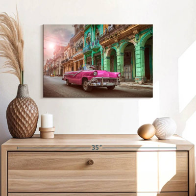 Voiture rose classique Mehar