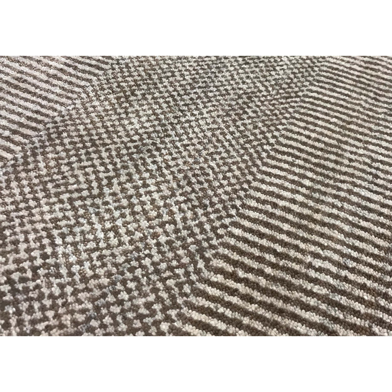 Tapis géométrique beige clair