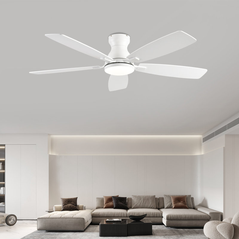 Ventilateurs de plafond de 52 po avec lumières à DEL et télécommande / commande, plafonnier encastré, moteur à courant continu réversible, ventilateur de plafond blanc à intensité variable 3 CCT, silencieux et moderne pour la chambre à coucher, utilisation intérieure / extérieure couverte