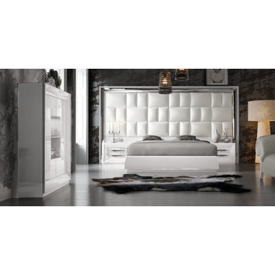 Annalya Bedor122 Bedroom Set 4 Pieces by House of Hampton