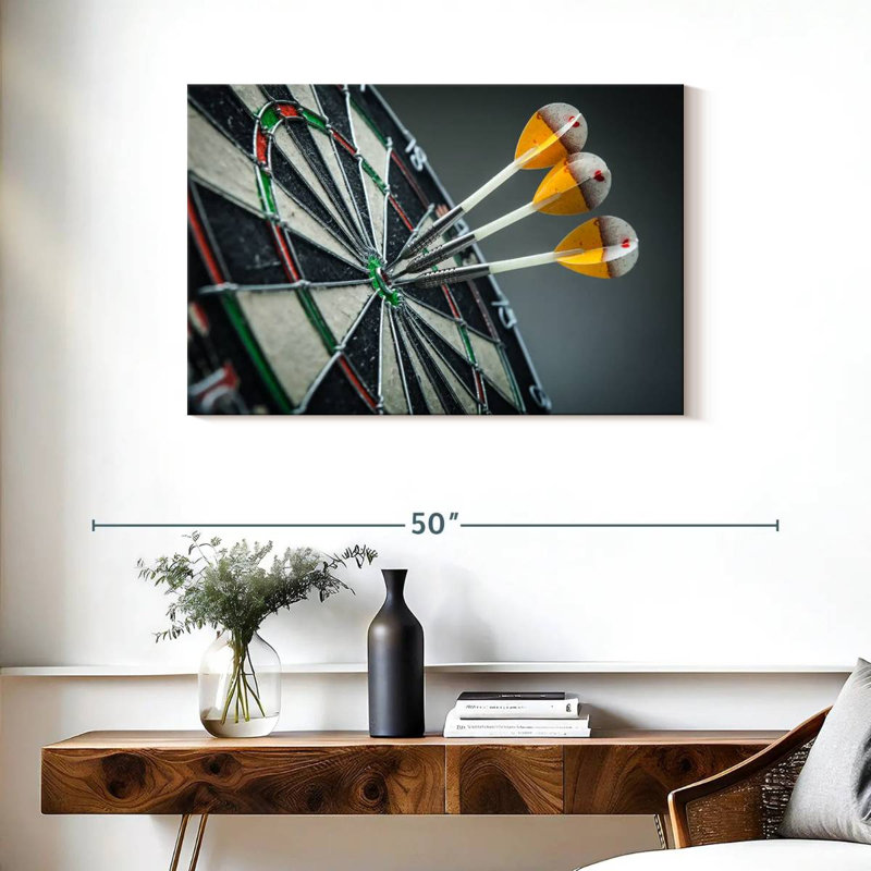 Trois fléchettes Bullseye, H 24 po x l 36 po