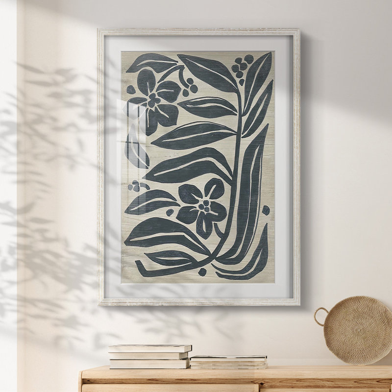 Island Folk Flowers I - impression encadrée, H 28,5 po x l 20,5 po, Blanc