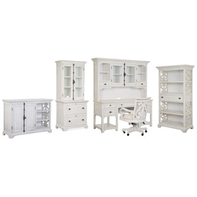 Bureau et huche avec chaise