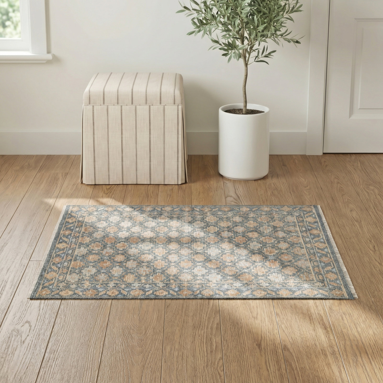 Zohra Hand Knotted Wool Indoor Rug, Rectangle 2' x 3'
