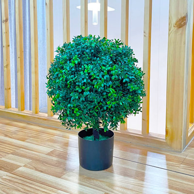 20.98'' Faux Boxwood Topiary