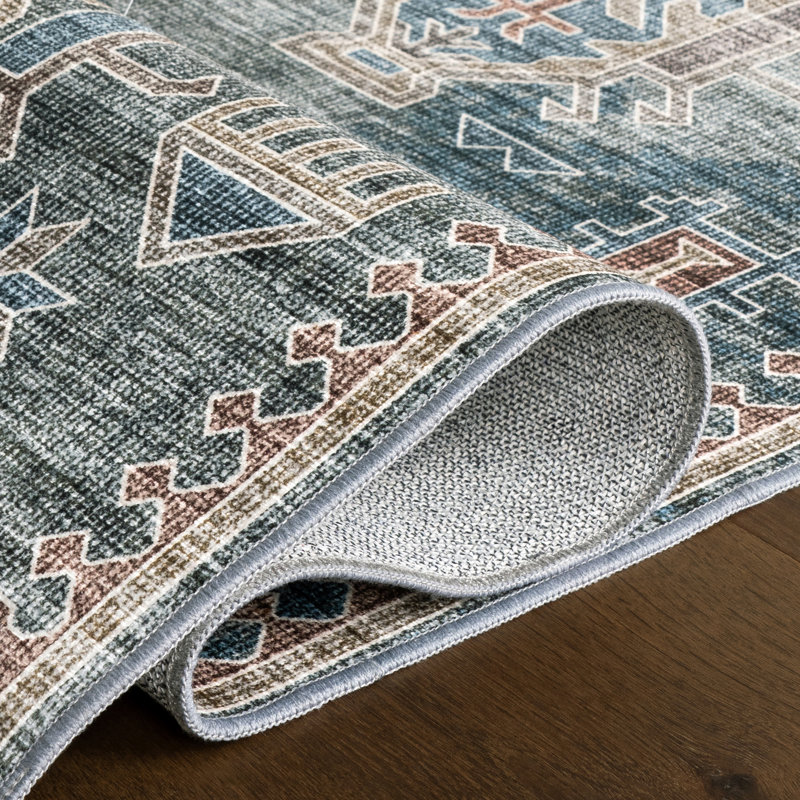 Philomena Medallion SplashGuard Machine Washable Area Rug, Runner 2'6" x 8'