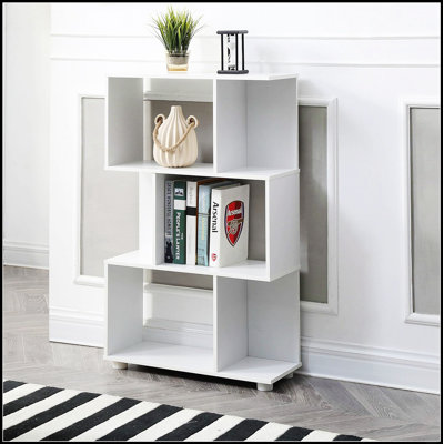 Bibliothèque manoir moderne à 3 tablettes décalées avec construction durable et rangement polyvalent pour les livres et la décoration