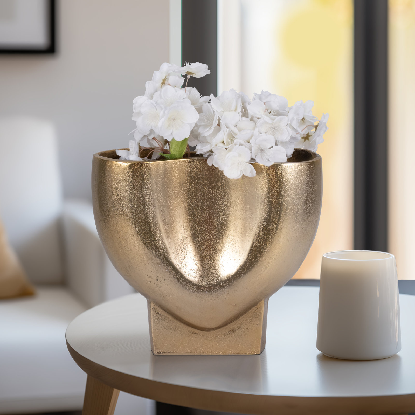 Erso Table Vase, 10" H x 11" W x 4" D