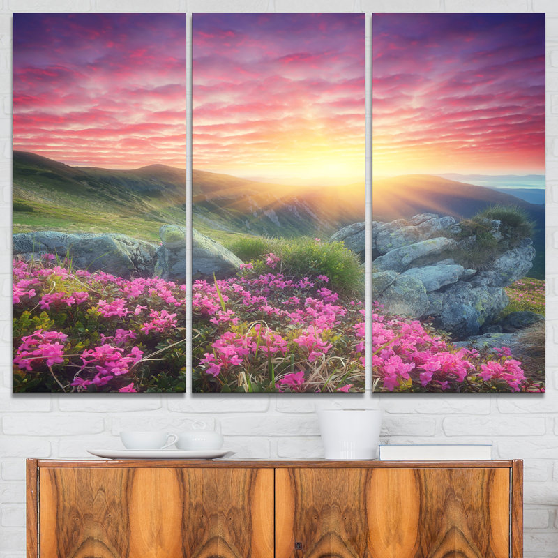 Ensemble de 3 impressions sur toile tendue, "matin avec des fleurs en montagnes"
