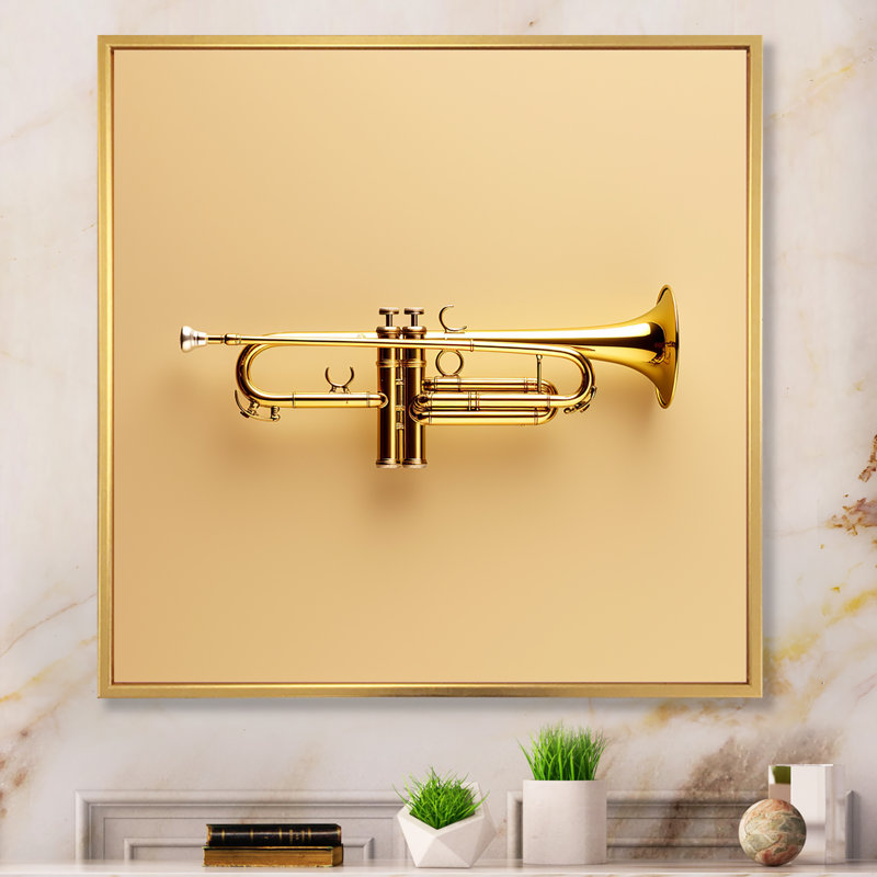 «Gold Trumpet Call», laiton audacieux sur toile, H 36 po x l 36 po x P 1,5 po, Cadre flottant doré