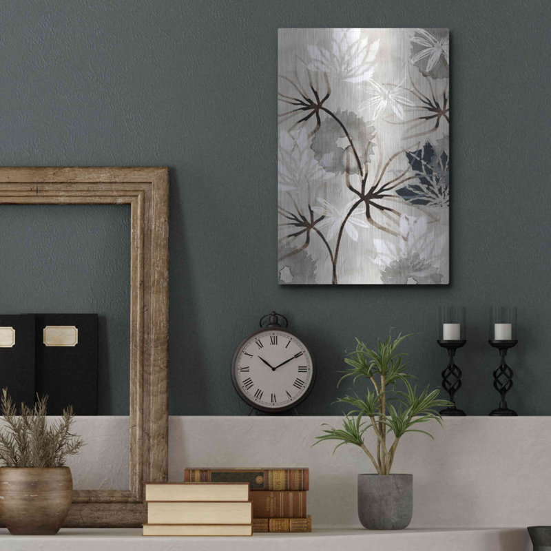 Fleurs monochromes V par Flora Kouta, H 16 po x l 12 po