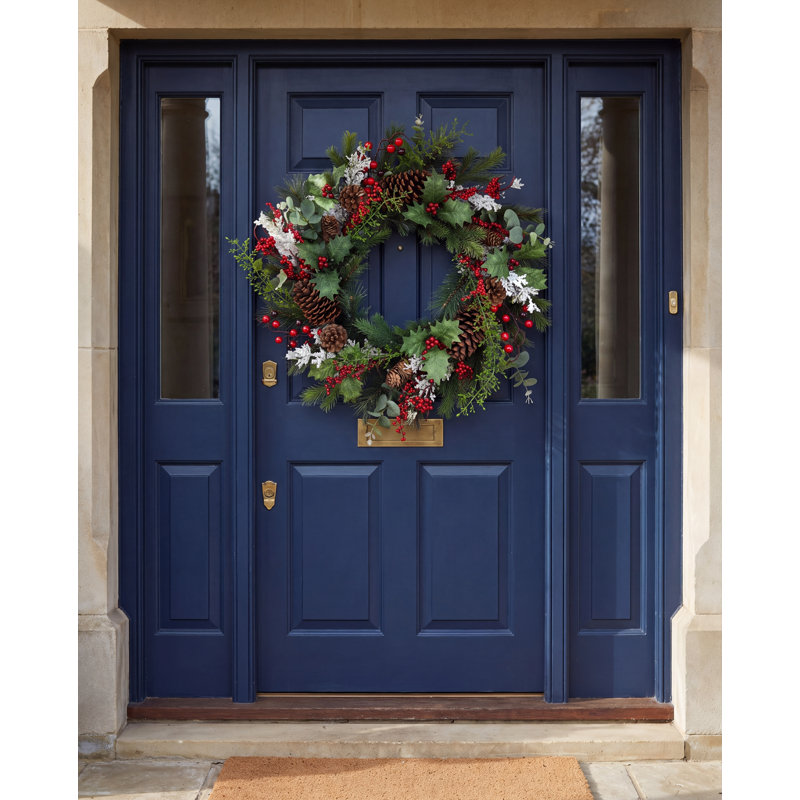 CEDAR BERRY - 26" Christmas Wreath with Pines Cones, Ivy & Red Berries