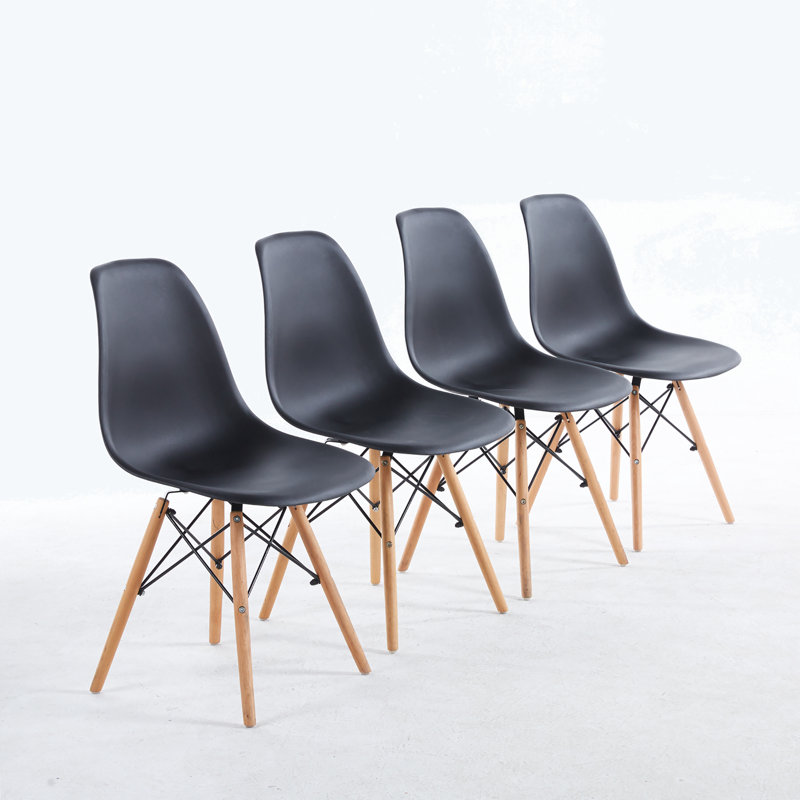 Maiya 17.32'' H Side Chair, Black