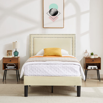 Ensemble de chambre avec lit plateforme 3 pièces Keyona