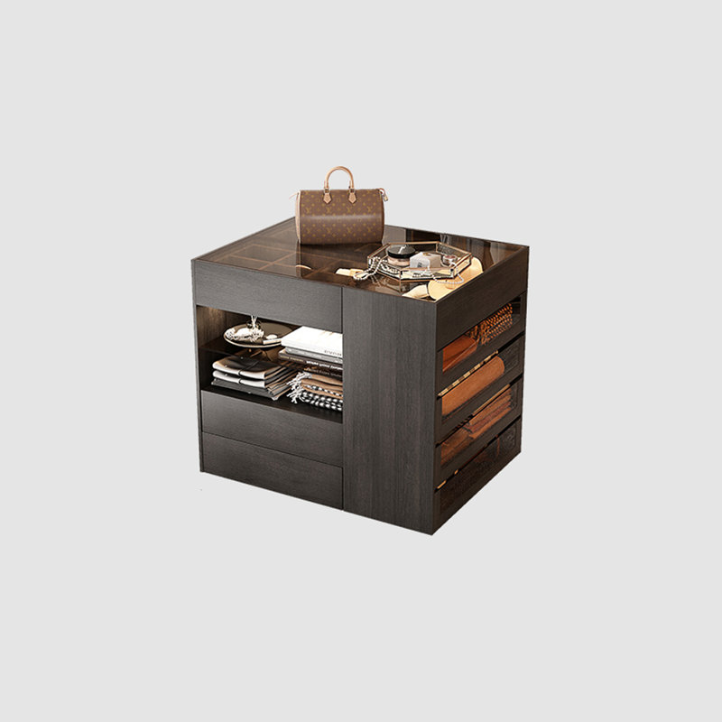 Simple vitrine de rangement pour bijoux avec îlot central