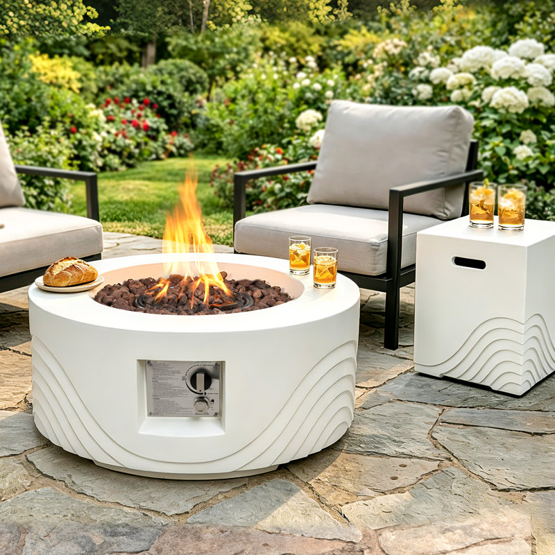 Ensemble de table de foyer d'extérieur 28 po blanc avec couvercle de réservoir, table de foyer au propane 50 000 BTU pour patio, cour et jardin, avec couvercle, pierres de lave et couvercle imperméable