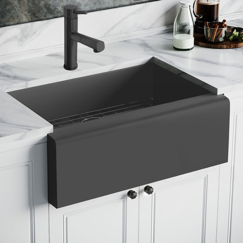 Noah Plus 30" L x 20" W Farmhouse Kitchen Sink with Basket Strainer, Matte Black