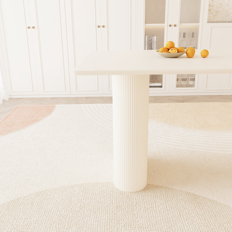 Ensemble de table de salle à manger de 63 pouces en panneau de fibres à densité moyenne crème moderne et chaises en polyuréthane beige, idéal pour les réunions de famille élégantes et confortables