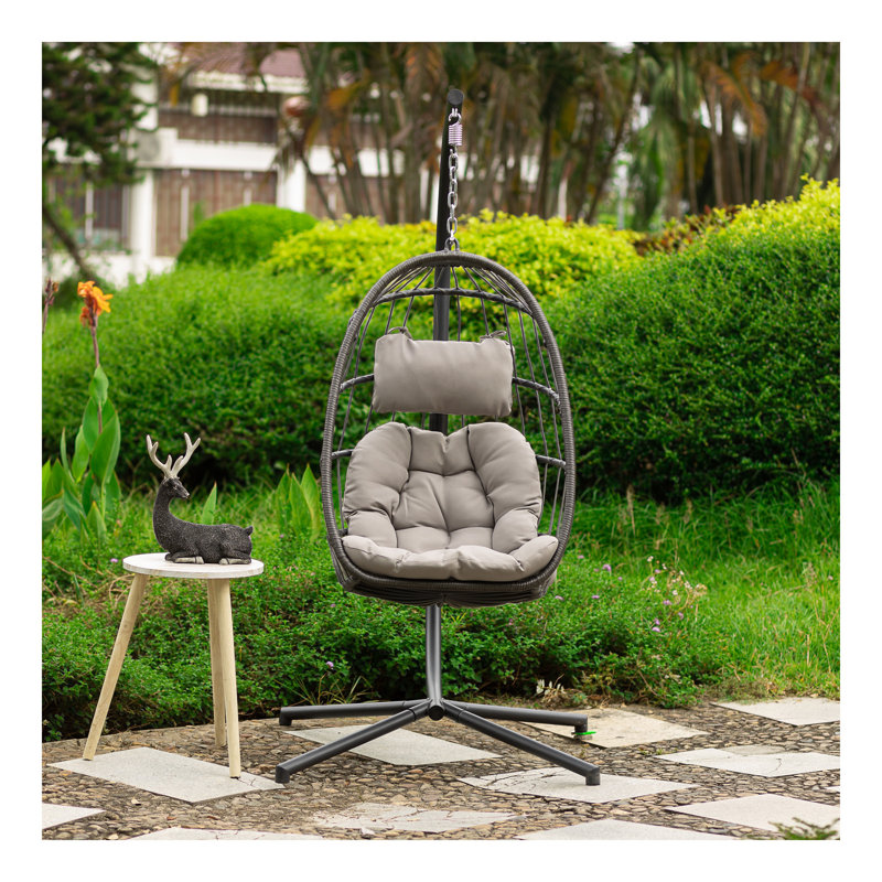 Fauteuil suspendu en osier pour patio