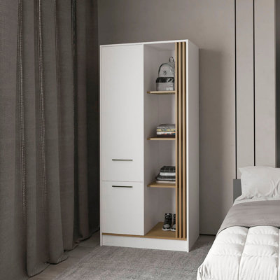 Organisateur de garde-robe avec tablettes et tringle