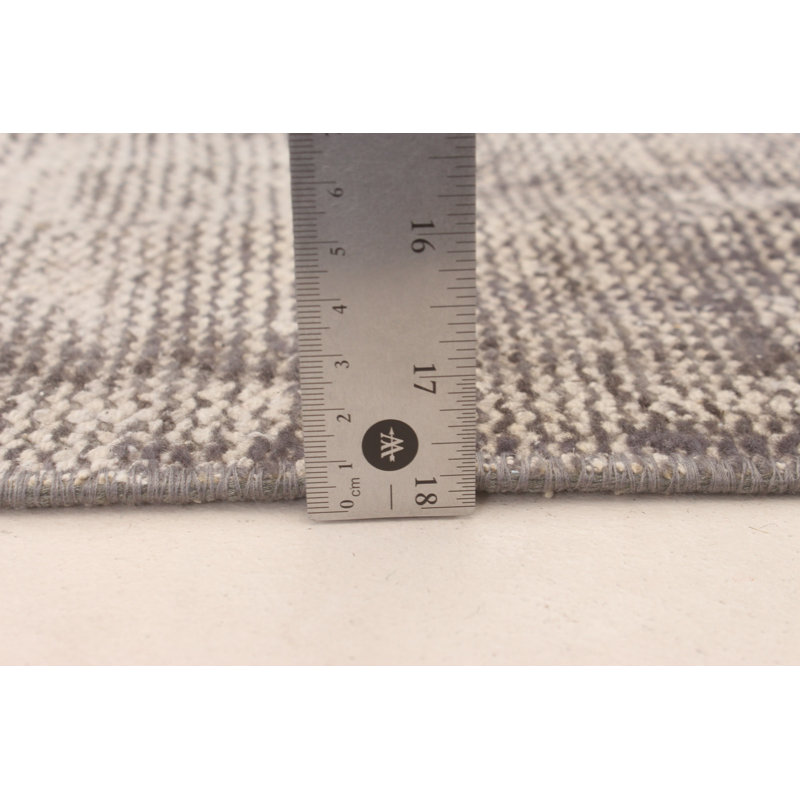 Tapis gris foncé à transition de couleur 5 pi 9 po x 9 pi 3 po
