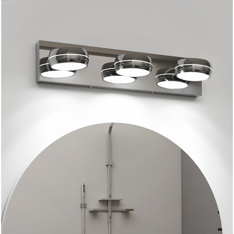 Luminaire de salle de bain moderne à 3 lumières DEL en acier inoxydable avec têtes pivotantes à 180 °, intensité variable 6000K, chrome