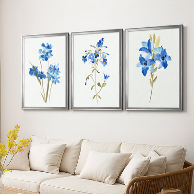 «Blue Blossom Botanical I», toile tendue sur mesure avec châssis - 3 pièces