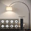 Grande lampe sur pied à rallonge arquée / arquée de 82 po H avec télécommande et interrupteur au pied
