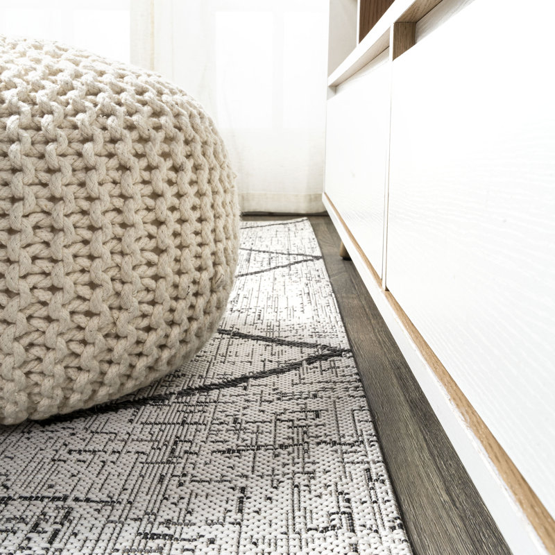 Mudge Tribal Diamond Trellis Ivory/Black Indoor/Outdoor Rug, Rectangle 3'11" x 6'
