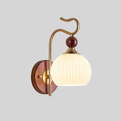 Applique murale moderne Mid-Century avec accents en bois et laiton