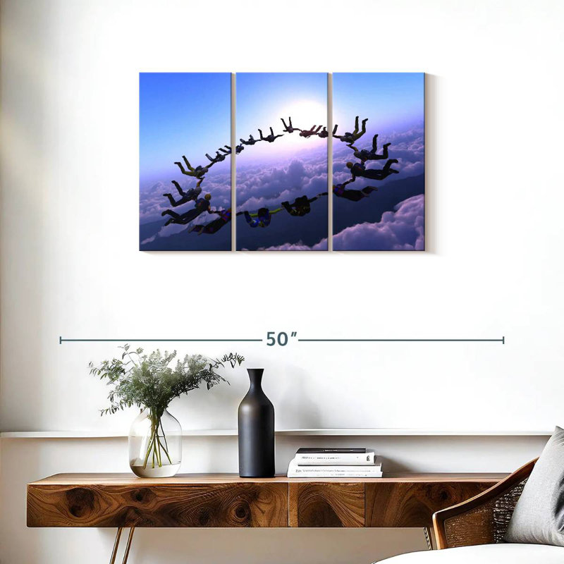 Sireci Extreme Skydiving, 20" H x 33" W