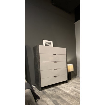 Minelva 32.5'' W 5 - Drawer Dresser