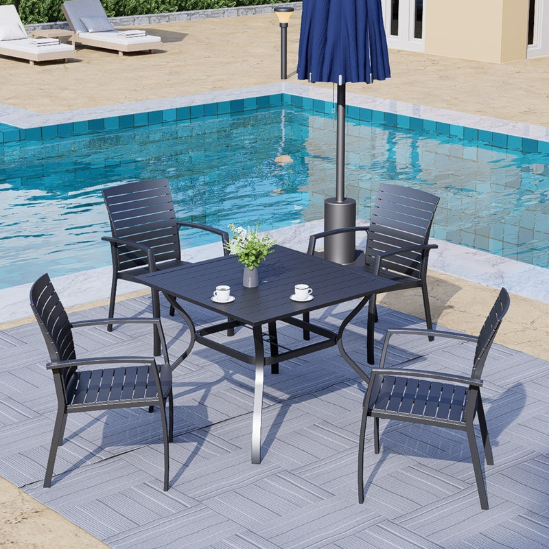 Ensemble repas carré avec 4 chaises à cadre en aluminium