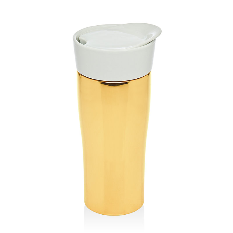 Tasse de voyage dorée