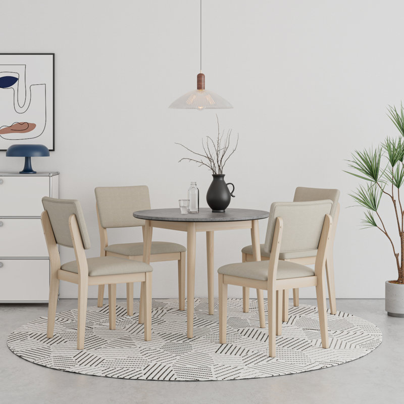 Table de salle à manger Studio avec plateau Smort et pieds en bois massif Studio