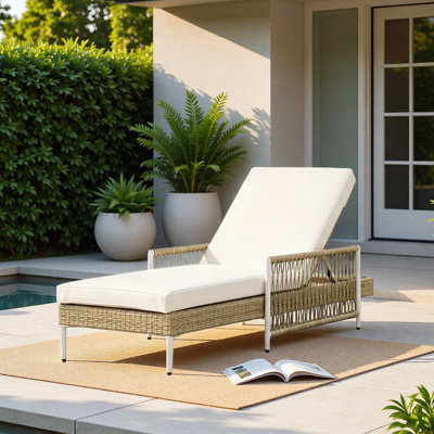 Chaise longue d'extérieur 77,5 po en rotin PE à 6 niveaux avec coussins inclinables