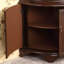 Armoire de style antique avec structure en bois d'hévéa