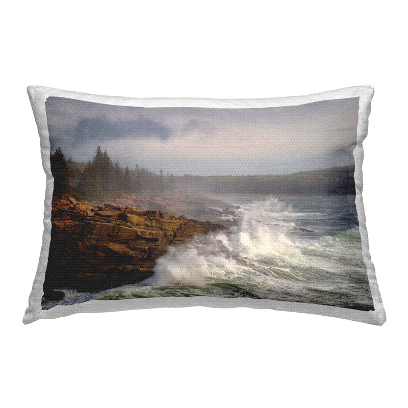 Coussin d'extérieur imprimé Splashing Ocean Waves par Danny Head