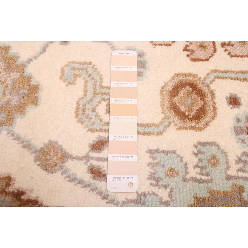 Tapis ivoire Royal Oushak 4 pi 1 po x 5 pi 11 po