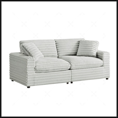Canapé modulaire Cassandra avec tissu durable et confort moelleux, parfait pour les espaces familiaux et les animaux de compagnie.