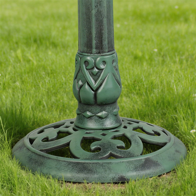 Bain d'oiseaux de jardin avec fontaine solaire
