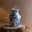 Vase en porcelaine indigo-473434791