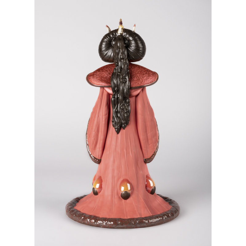 Queen Amidala in the Throne Room Statue