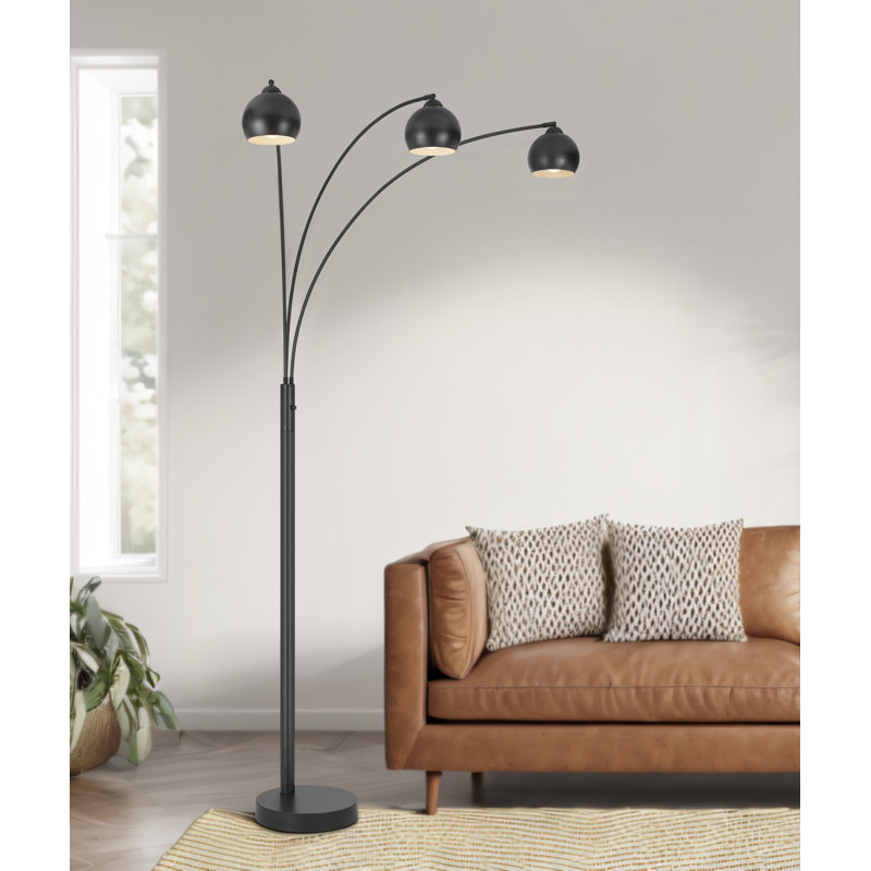 Lampe sur pied 60 W x 3, 3 voies Richford avec abat-jour en métal et base lourde