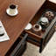 Table basse de style français jumelée à un meuble télé