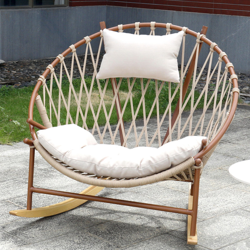 Chaise berçante simple pour patio