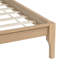 Lit avec tête et pied de lit hauts, lit plateforme avec cadre renforcé Pinewood-133445829-133445831