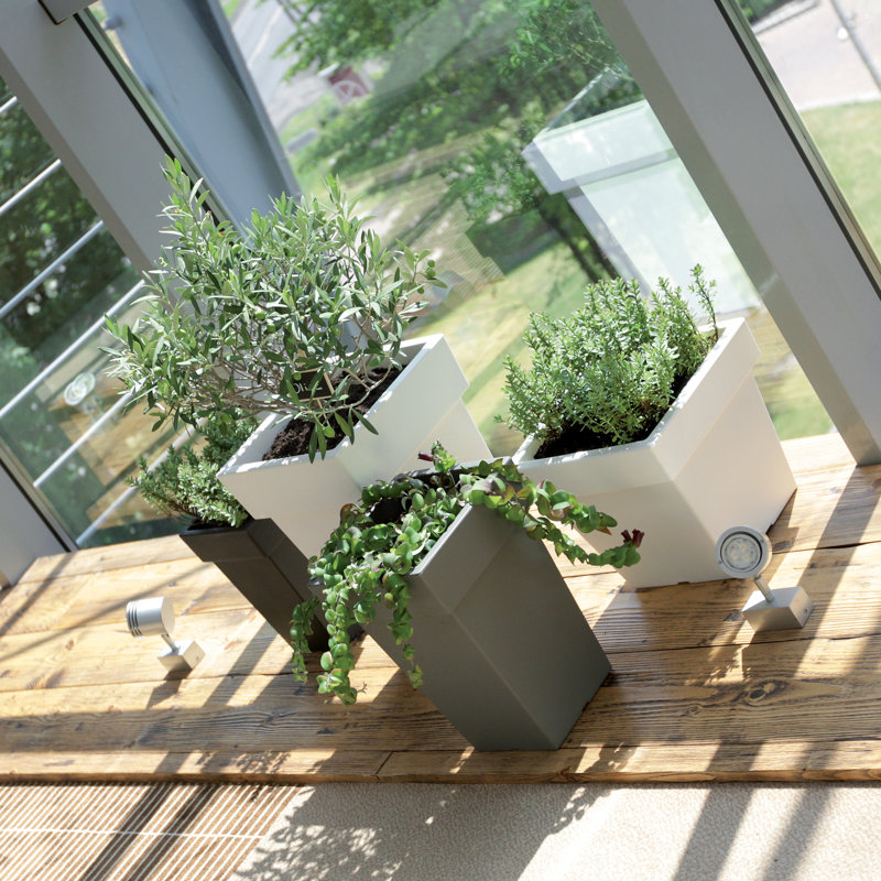 Calabro Pot Planter, White, 18.1cm H x 19.3cm W x 19.3cm D